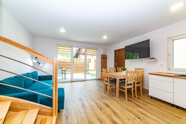 Mobile Home | Living room