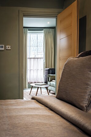 Luxury Apartment, Air conditioning, City View | Blackout drapes, soundproofing, iron/ironing board, free WiFi