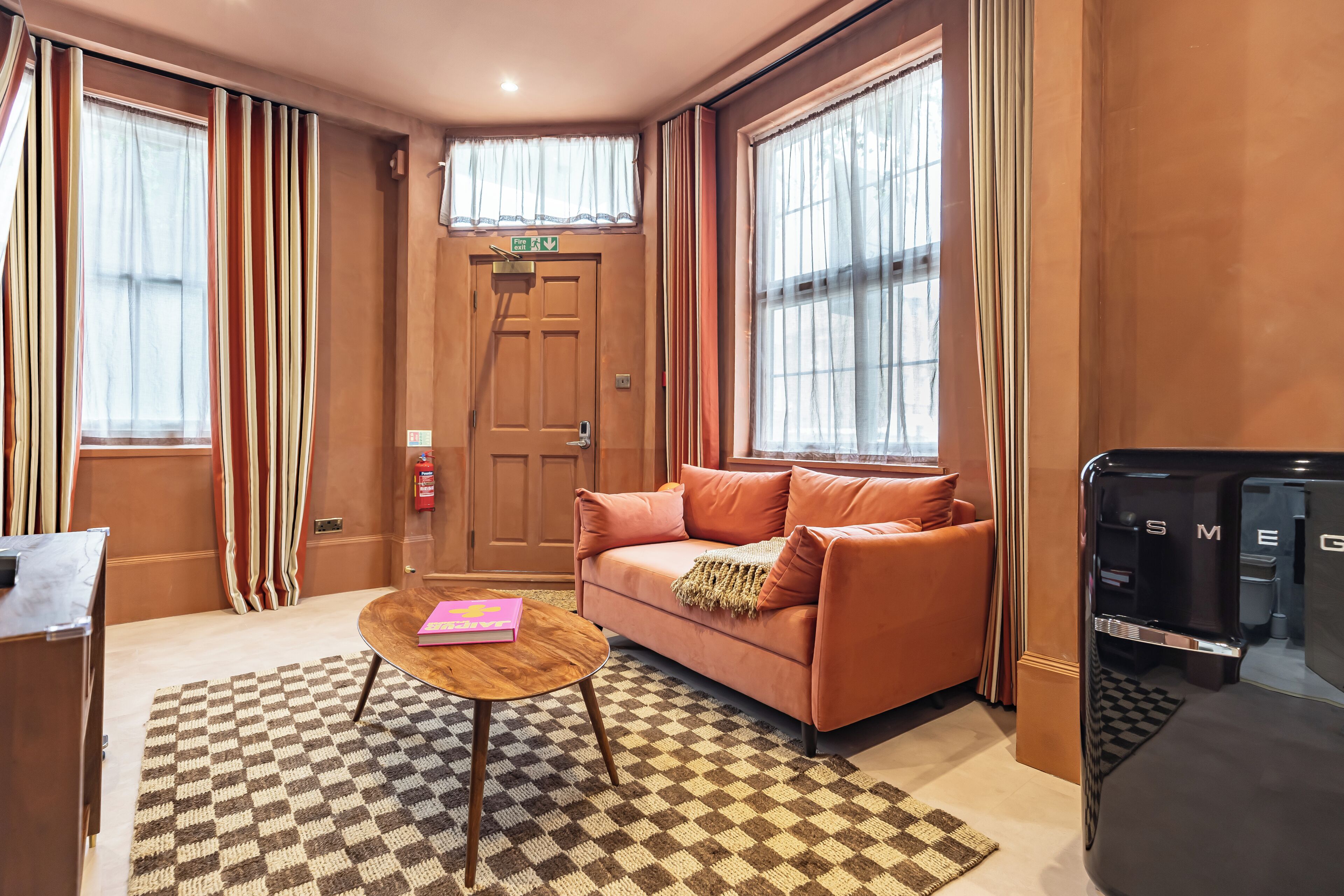 Deluxe Apartment, Ensuite | Living area | Heated floors