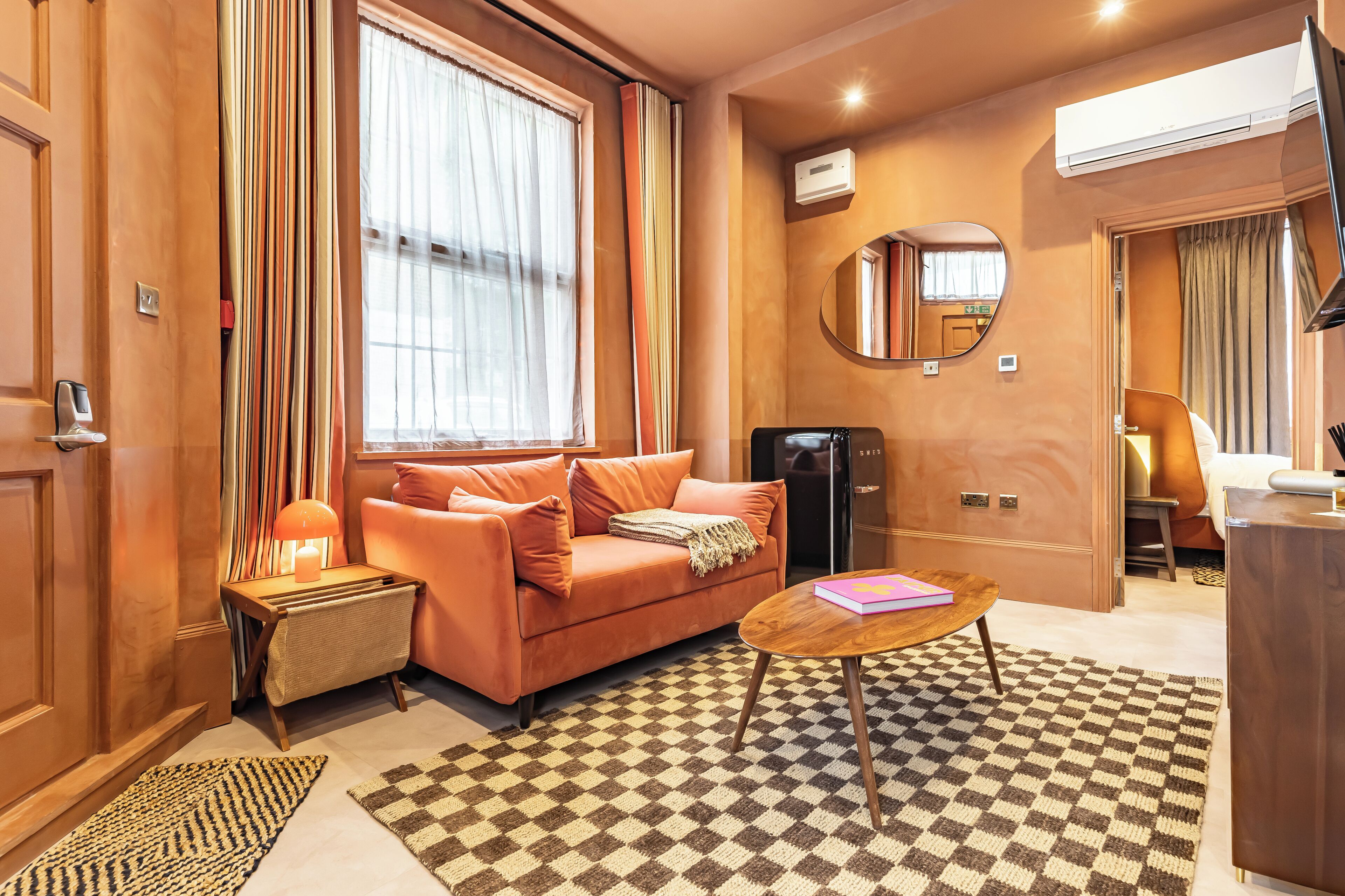 Deluxe appartement, en-suite badkamer | Woonruimte | Vloerverwarming