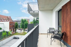 Lägenhet Standard - balkong - utsikt mot innergården | Balkong
