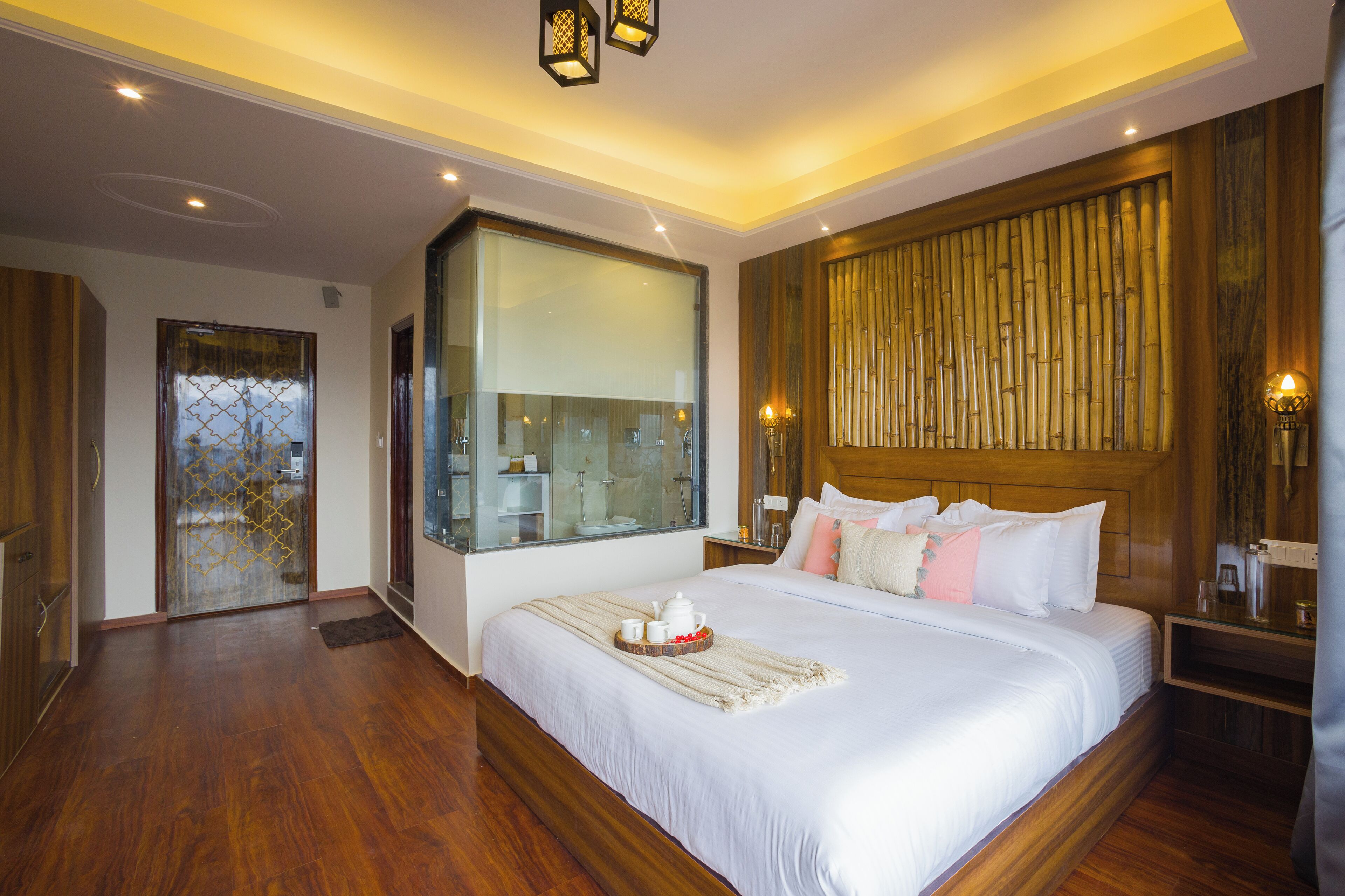 Leilighet, 1 kingsize-seng, balkong, utsikt mot høyde | Strykejern/-brett og wi-fi (inkludert)