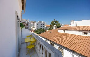 Property grounds - Modern & charming 2BR Townhouse in Lagos (Lagos)