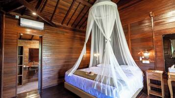 Kamar Double atau Twin Keluarga, balkon, pemandangan kebun | Meja kerja, ruang kerja ramah laptop, dan Wi-Fi gratis