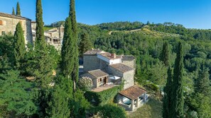 المنشأة من الخارج