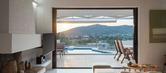 Sounio Sea Breeze Villa, Bill & John Villas