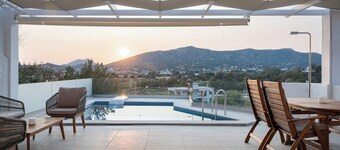 Sounio Sea Breeze Villa, Bill & John Villas