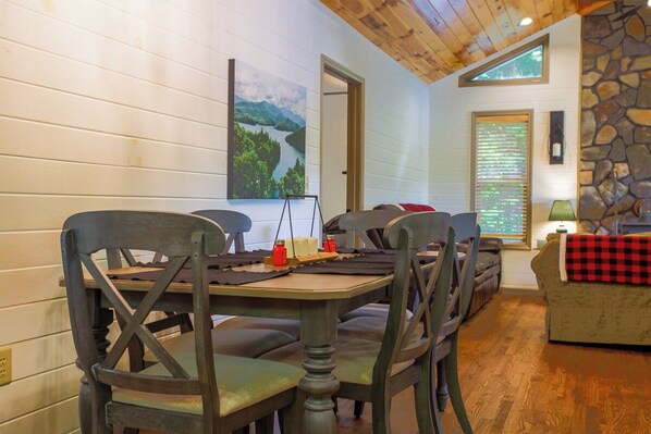 Dining - Rosie's Cabin on Fontana Lake Lake Front Home with Private Dock (Robbinsville)