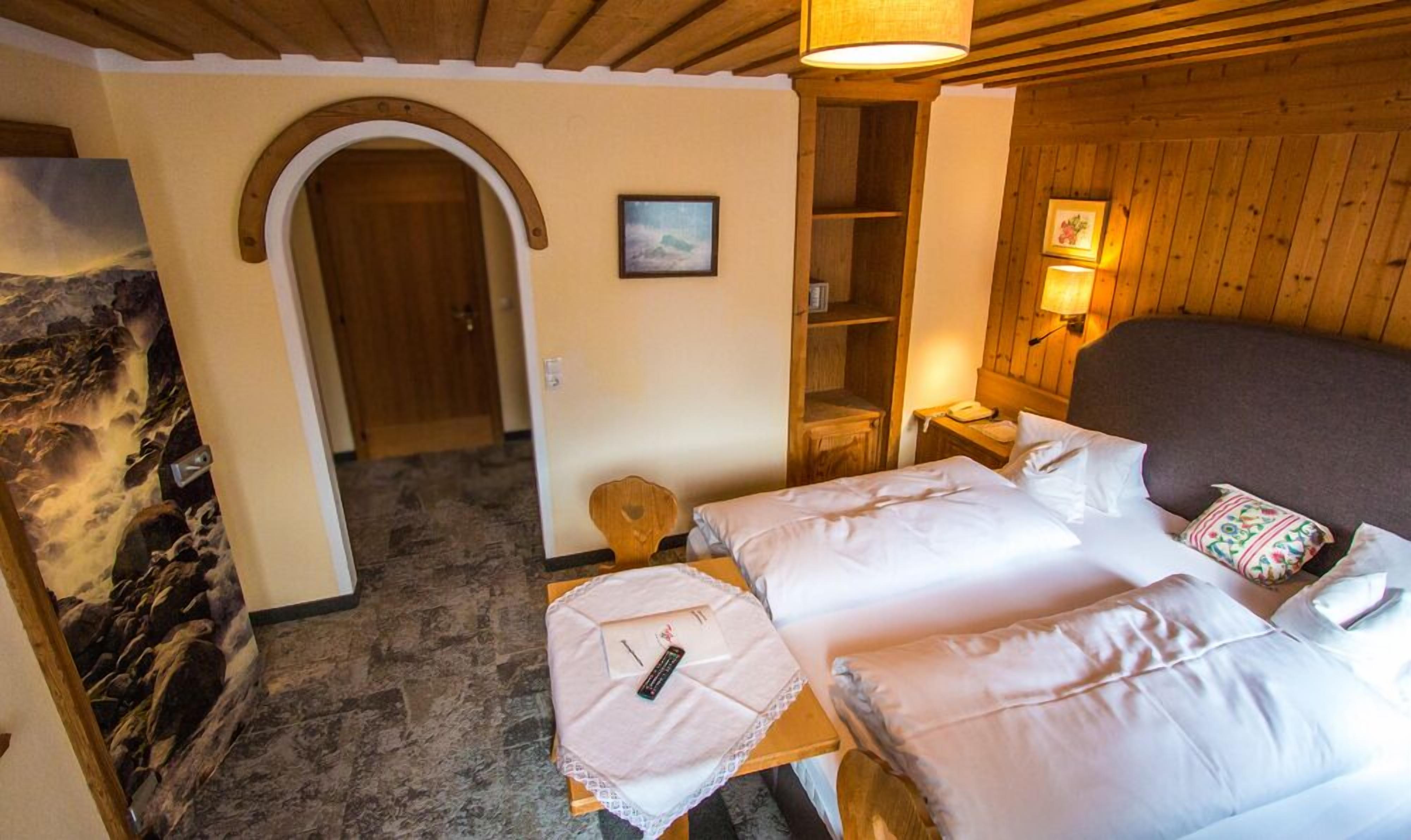 In-room safe, free WiFi