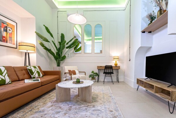 Apartment (1 Bedroom) | Living area