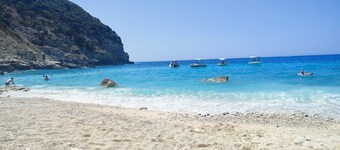 Country House 'Serenity' with Private Terrace, Wi-Fi, and Air Conditioning