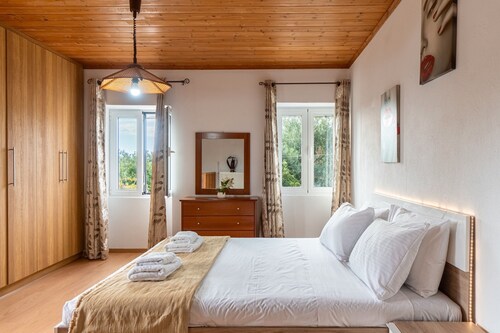 Country House 'Serenity' with Private Terrace, Wi-Fi, and Air Conditioning