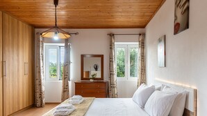 2 室のベッドルーム、アイロン / アイロン台、WiFi、ベッドシーツ