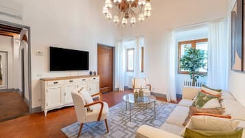 Apartment (2 Bedrooms) | Living area