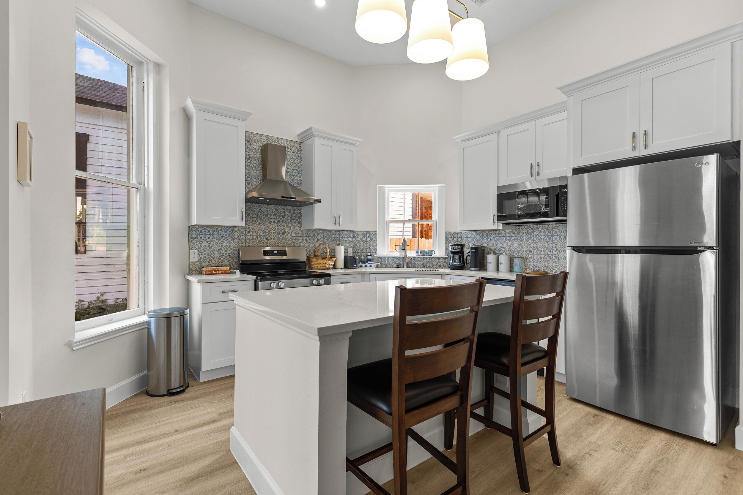 Microwave, oven, stovetop, dishwasher