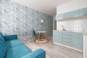 Comfort Studio | Hypo-allergenic bedding, individually decorated, iron/ironing board - RentPlanet - przy Piotrkowskiej (Łódź)