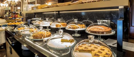 Dagelijks ontbijtbuffet (EUR 15 per persoon)