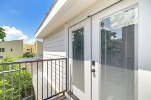 Apartment (0 Bedroom) | Interior