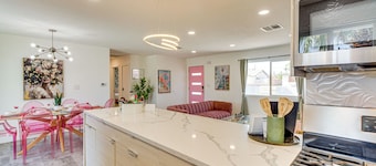 Outdoor Oasis w/ Pool: Pink Palm Springs Paradise!