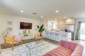 House (3 Bedrooms) | Interior