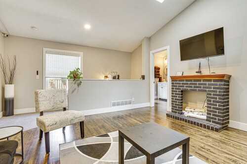 Walk to Bites & Whittier Park: Uptown Getaway!