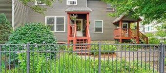 Walk to Bites & Whittier Park: Uptown Getaway!