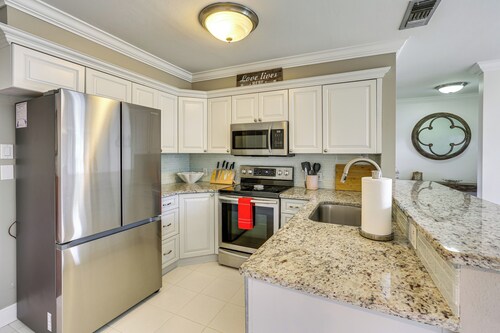 Naples Home Near 5th Ave South, Beaches & Zoo