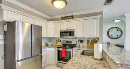 Naples Home Near 5th Ave South, Beaches & Zoo