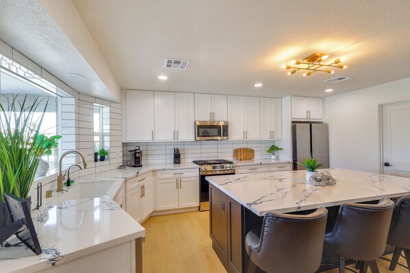 House (3 Bedrooms) | Interior