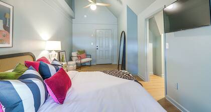 Walk to Bars, Bites + Bands: Bold Athens Getaway!