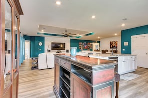 House (4 Bedrooms) | Interior