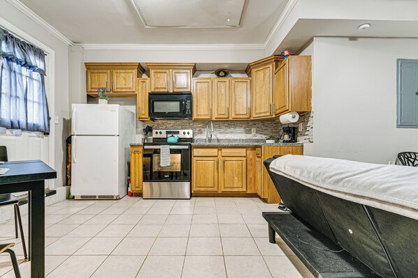 Apartment (0 Bedroom) | Interior