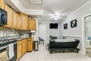 Apartment (0 Bedroom) | Interior