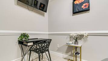 Apartment (0 Bedroom) | Interior