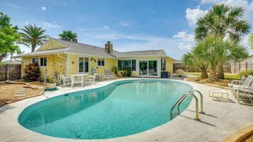 House (3 Bedrooms) | Front of property