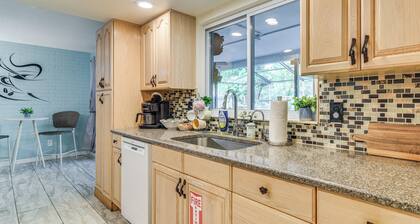 6 Mi to Clearwater Beach: Home w/ Furnished Lanai