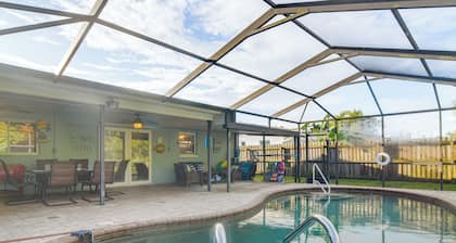 6 Mi to Clearwater Beach: Home w/ Furnished Lanai