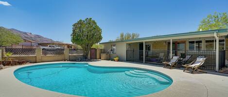 House (3 Bedrooms) | Front of property
