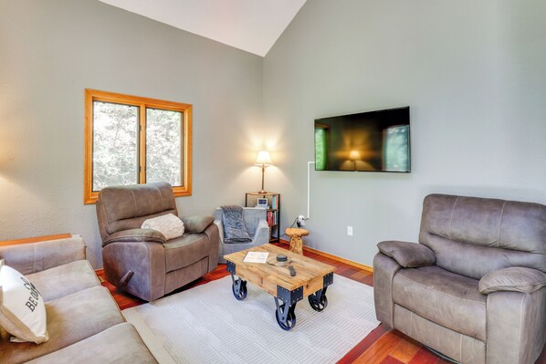 House (2 Bedrooms) | Interior