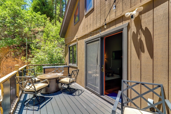 House (2 Bedrooms) | Front of property
