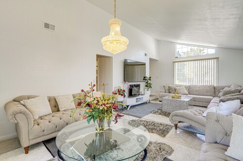 Bay & Hill Views: Modern Hercules Home