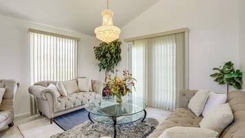 Talo (3 Bedrooms) | Sisätilat