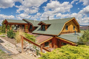 House (5 Bedrooms) | Interior - Stunning Mountain Views: Spacious Cabin in Dubois! (Dubois)