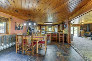 House (5 Bedrooms) | Interior - Stunning Mountain Views: Spacious Cabin in Dubois! (Dubois)