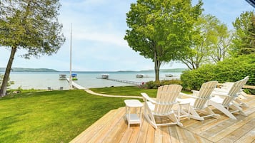 Cottage (4 Bedrooms) | Front of property