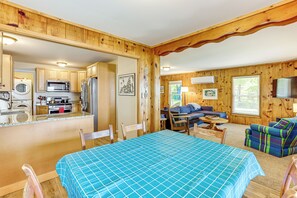Cottage (4 Bedrooms) | Interior