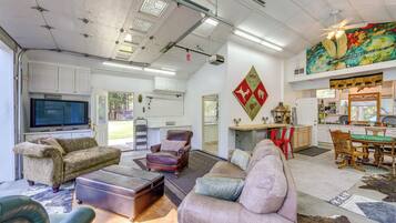 Apartemen (0 Bedroom) | Bagian depan properti