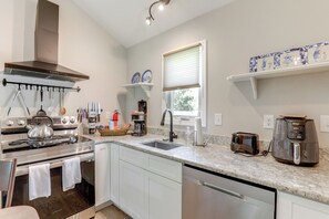 LÀgenhet (0 Bedroom) | Interiör