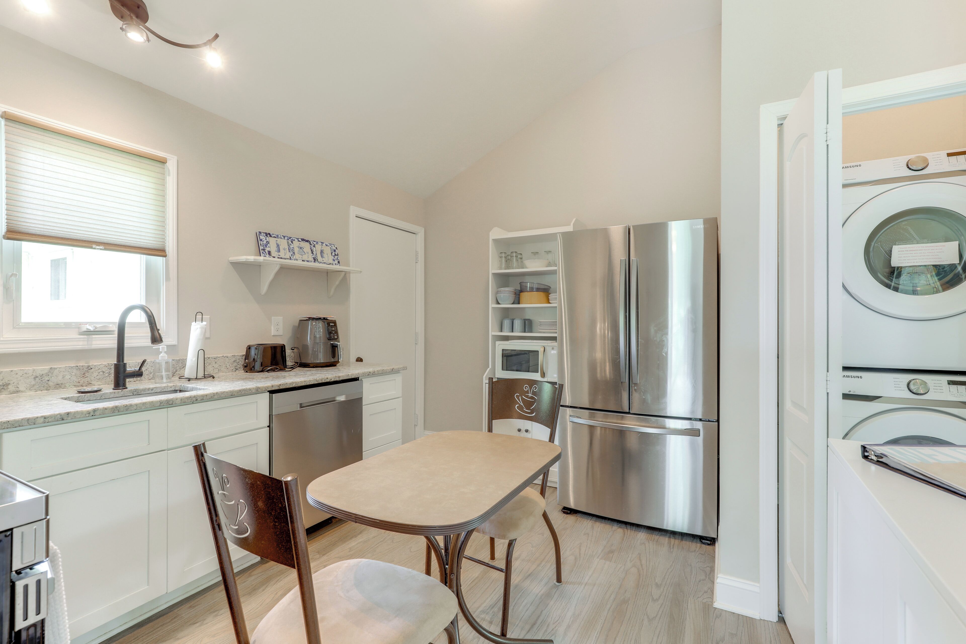 Apartment (0 Bedroom) | Interior