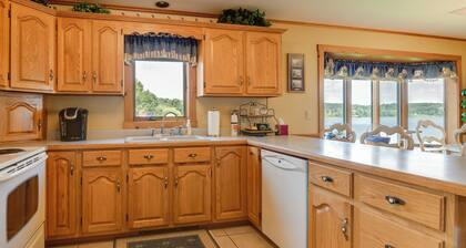 Lake Memphremagog Access: Newport Condo w/ Balcony